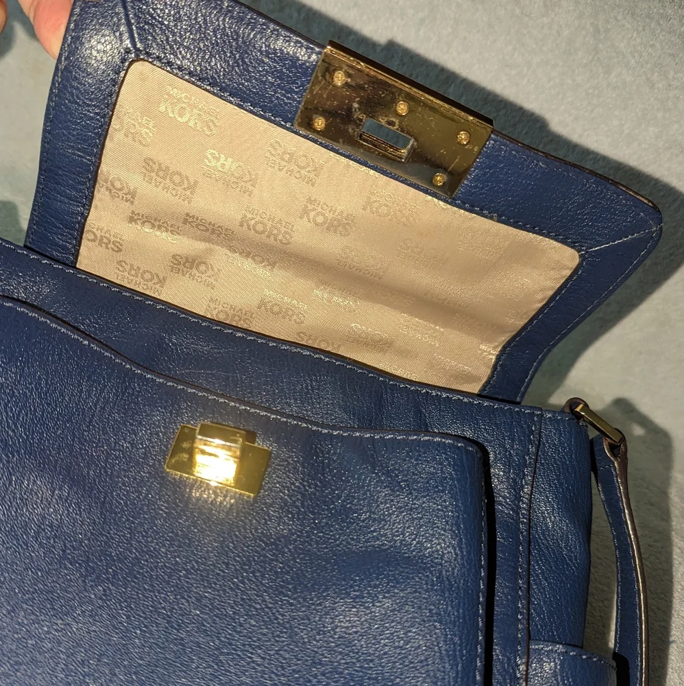 Michael Kors Sloan top handle satchel bag. - Picture 8 of 12